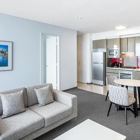 Meriton Suites Campbell Street, Sydney Exterior photo A typical apartment at the hotel