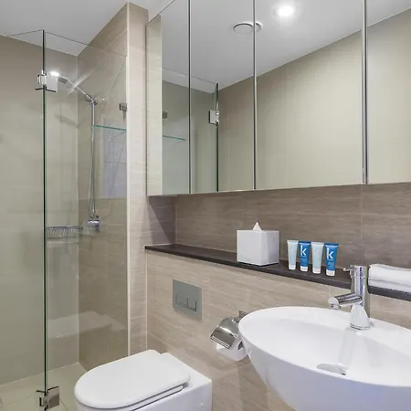 Meriton Suites Campbell Street, Sydney Exterior photo A modern bathroom